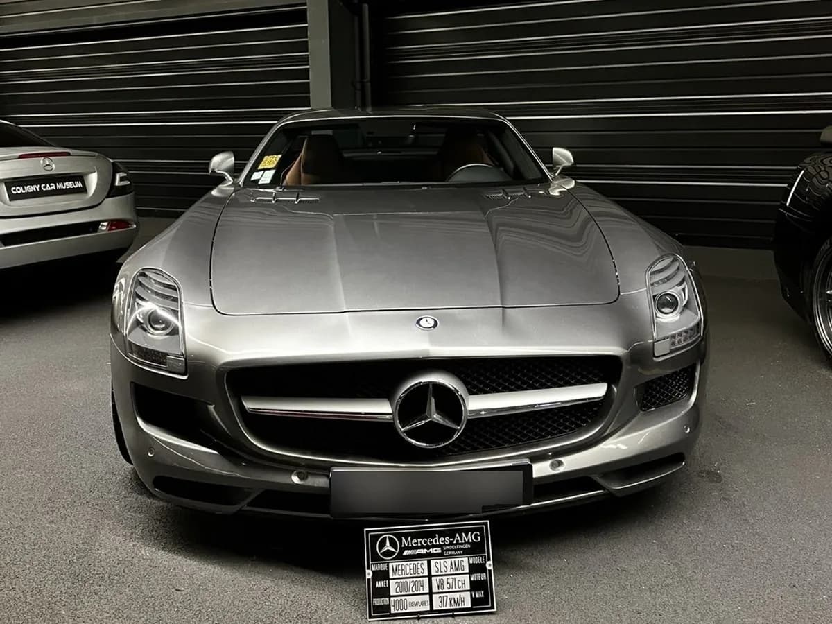 Mercedes-Benz SLS AMG