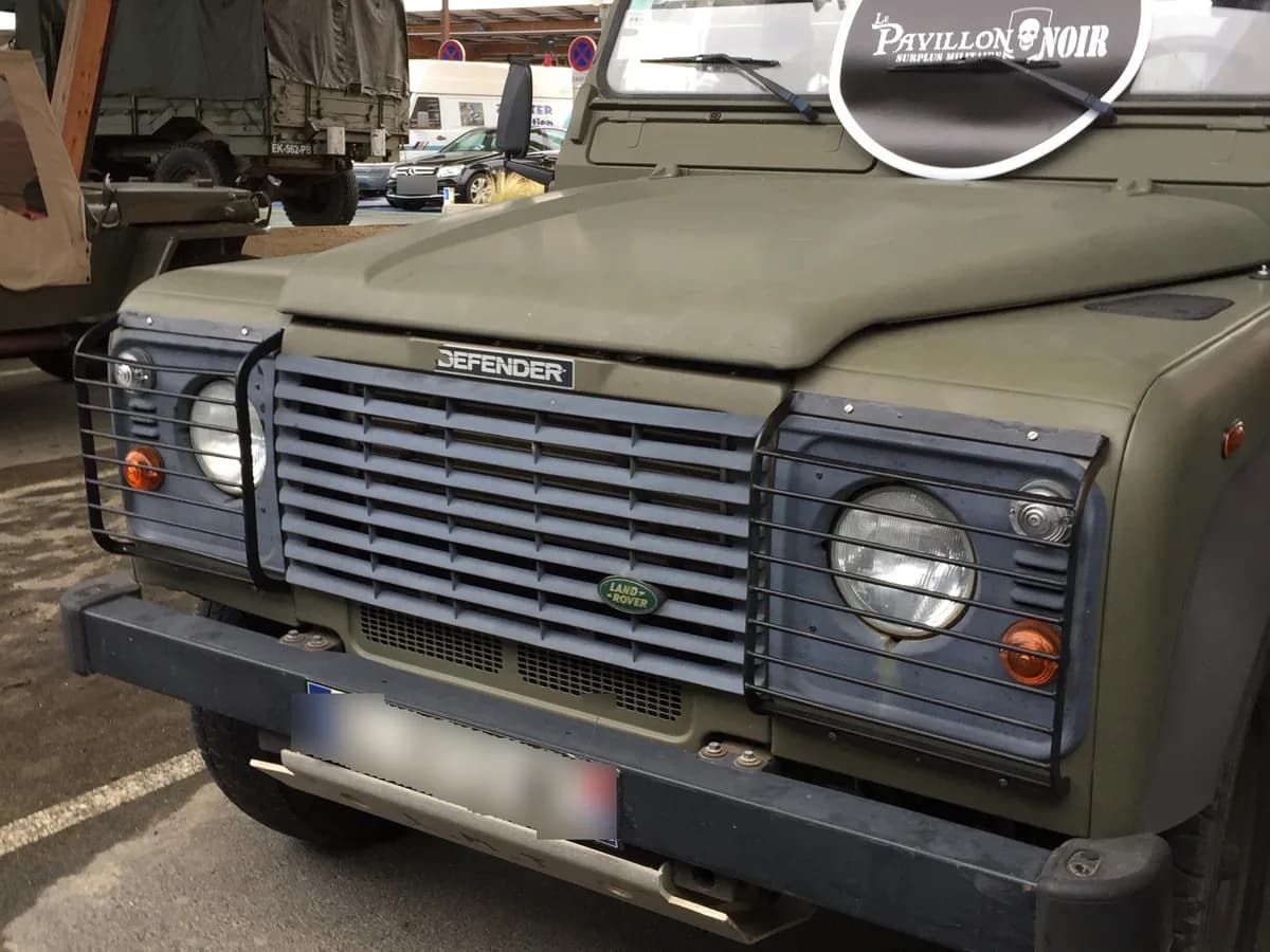 Land Rover Defender