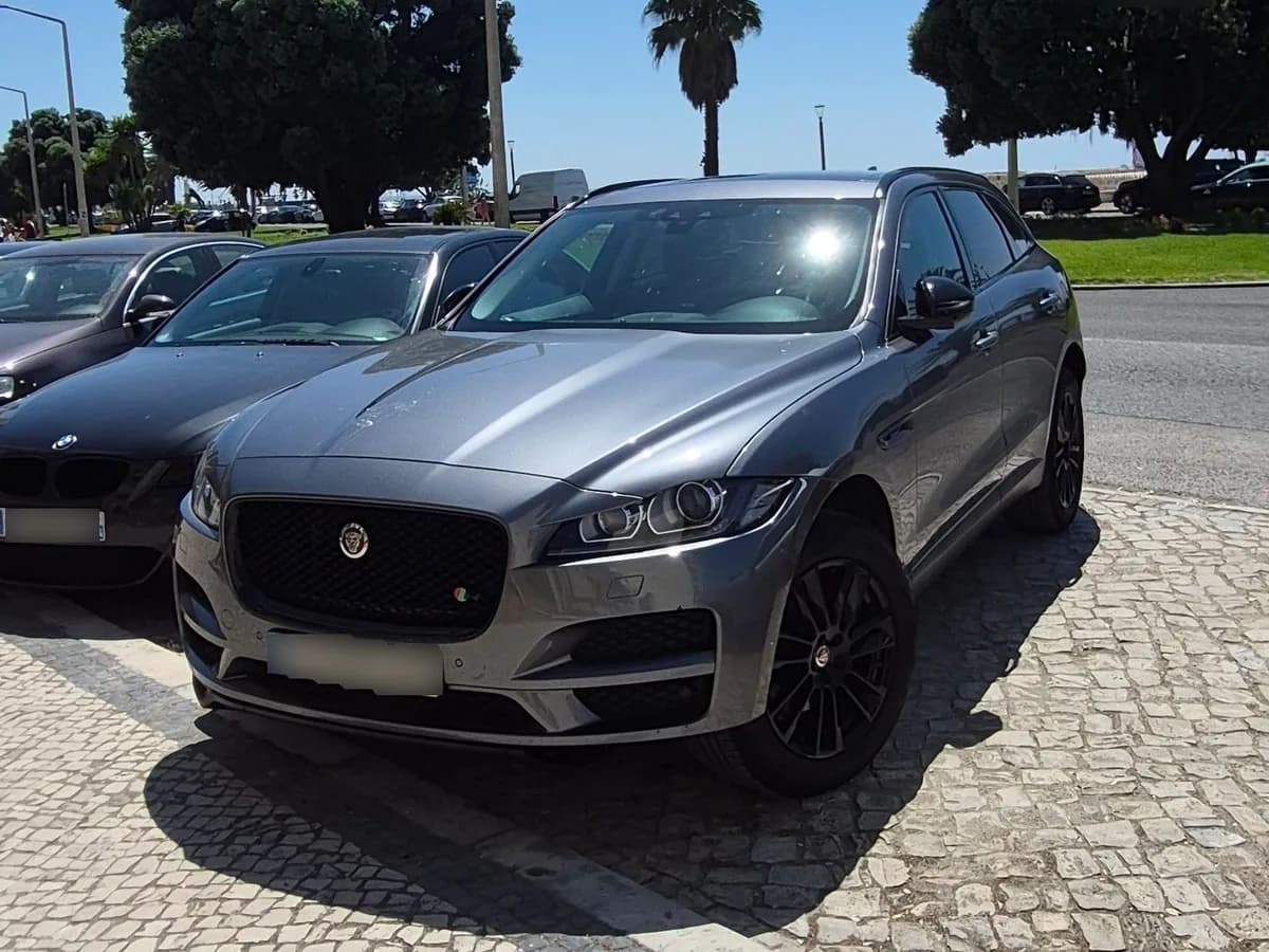 Jaguar F-Pace 2016