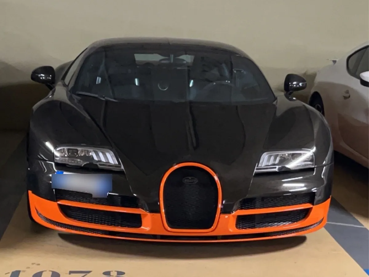 Bugatti Veyron Super Sport Coupe 2010