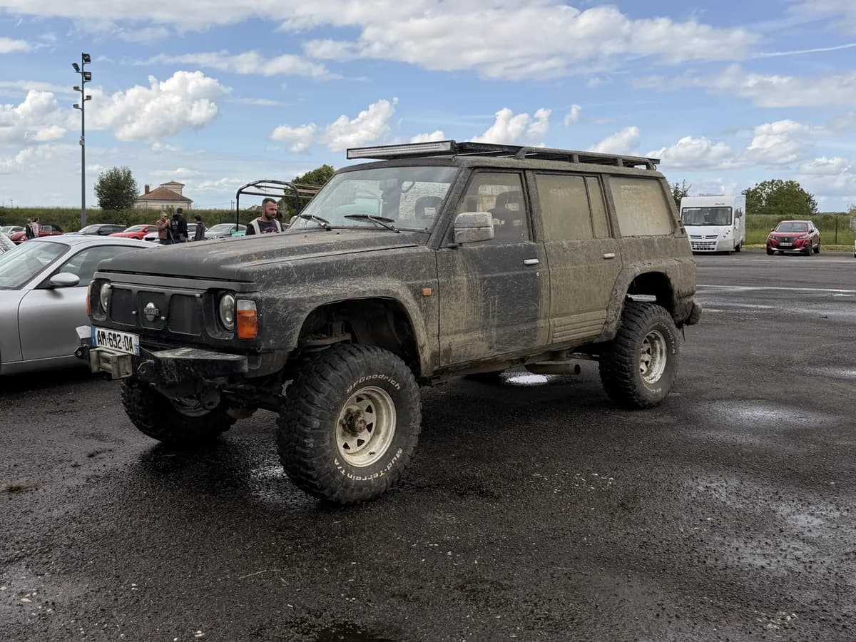 Nissan Safari