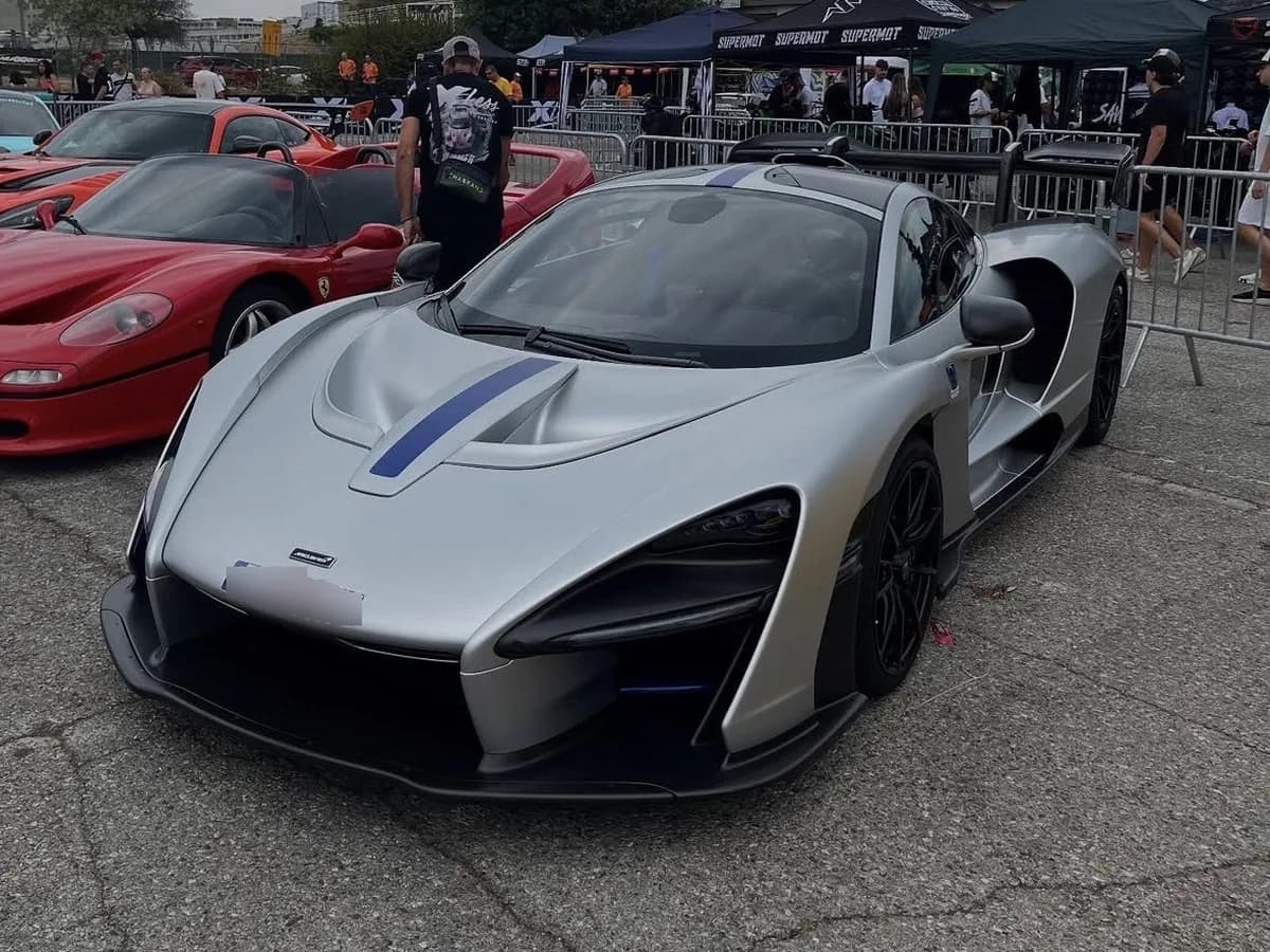 McLaren Senna Base