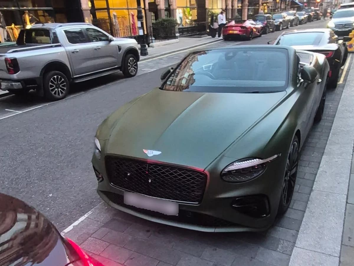 Bentley Continental GTC 2024