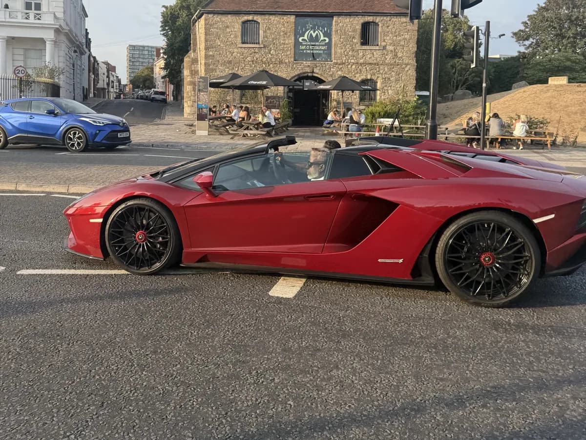 Lamborghini Aventador LP700-4