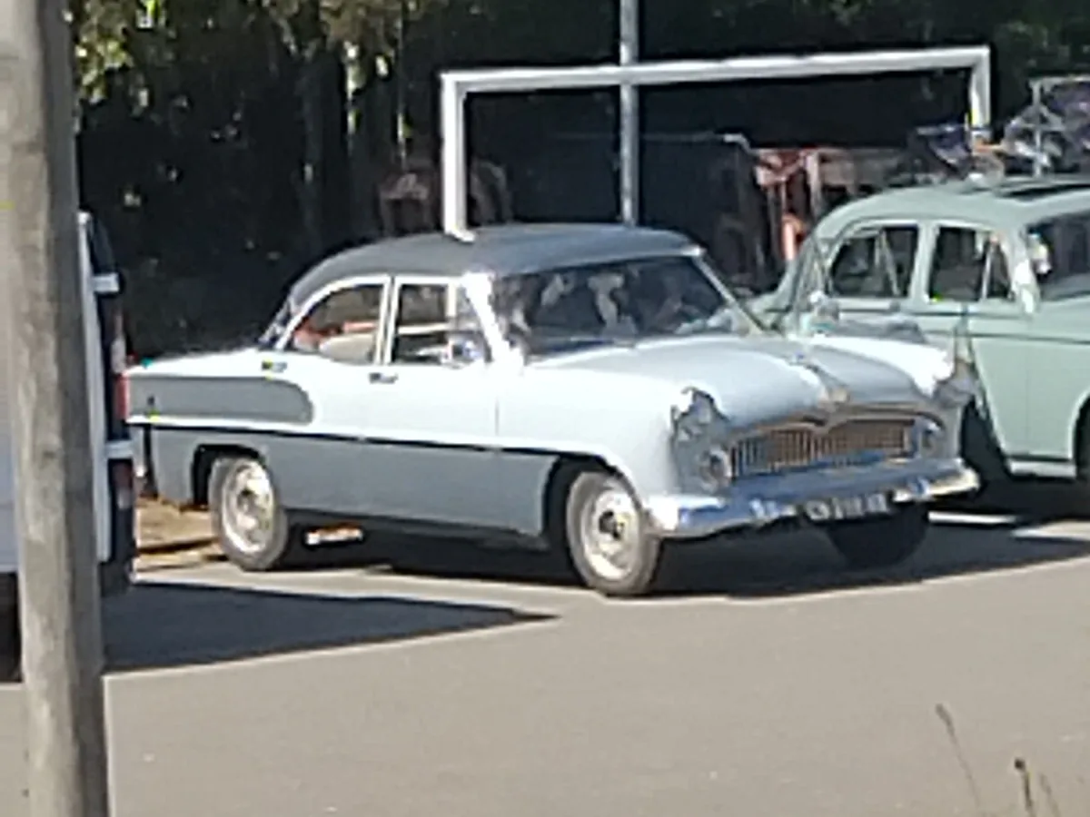 Ford Consul