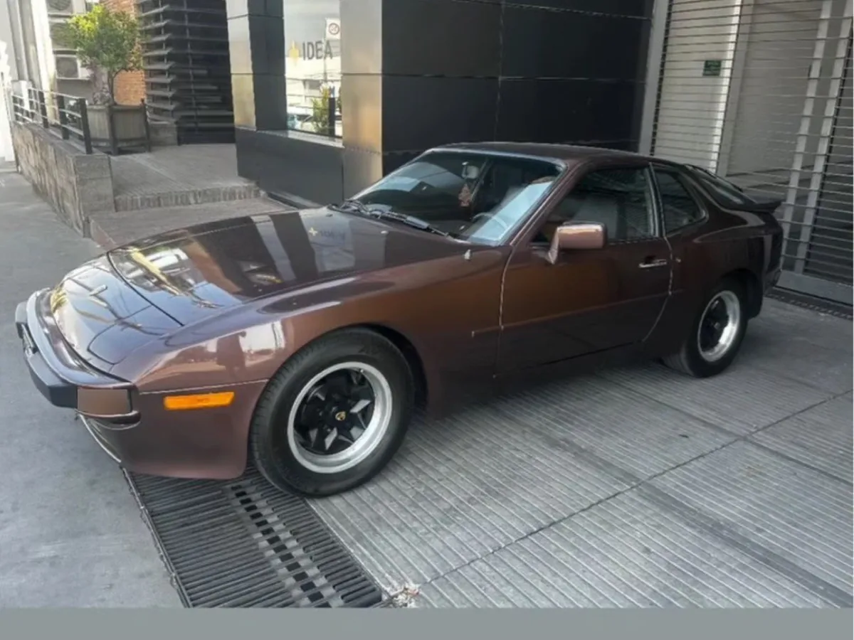 Porsche 924