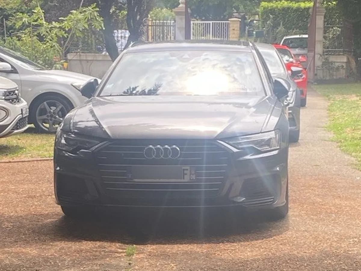 Audi A6 Sedan