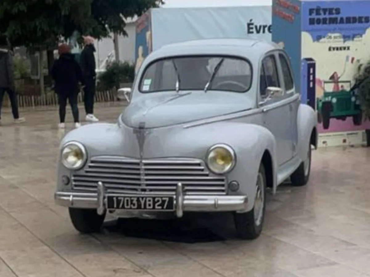 Peugeot 203 Berline Découvrable 1948