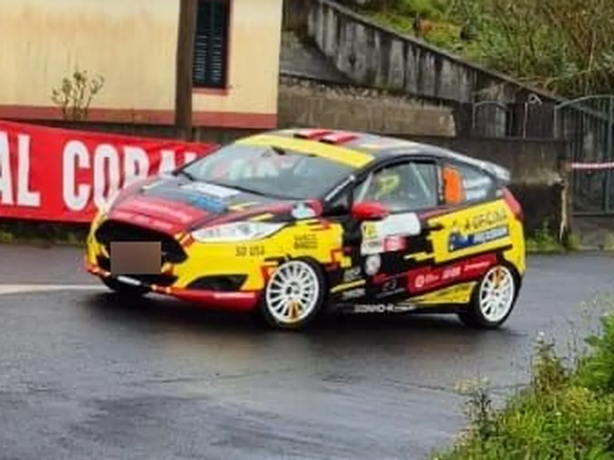 Ford Fiesta Sedan 2012