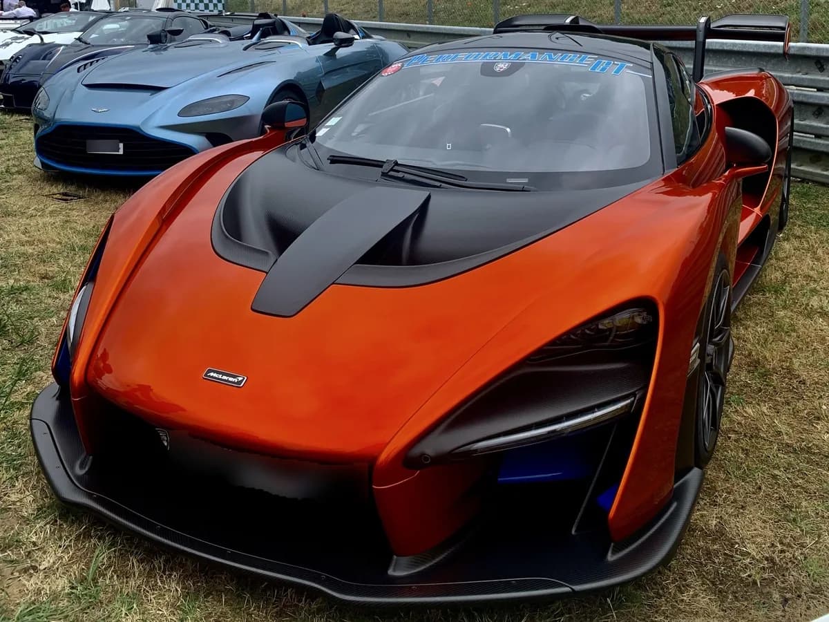 McLaren Senna