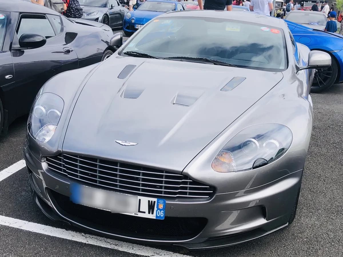 Aston Martin DBS