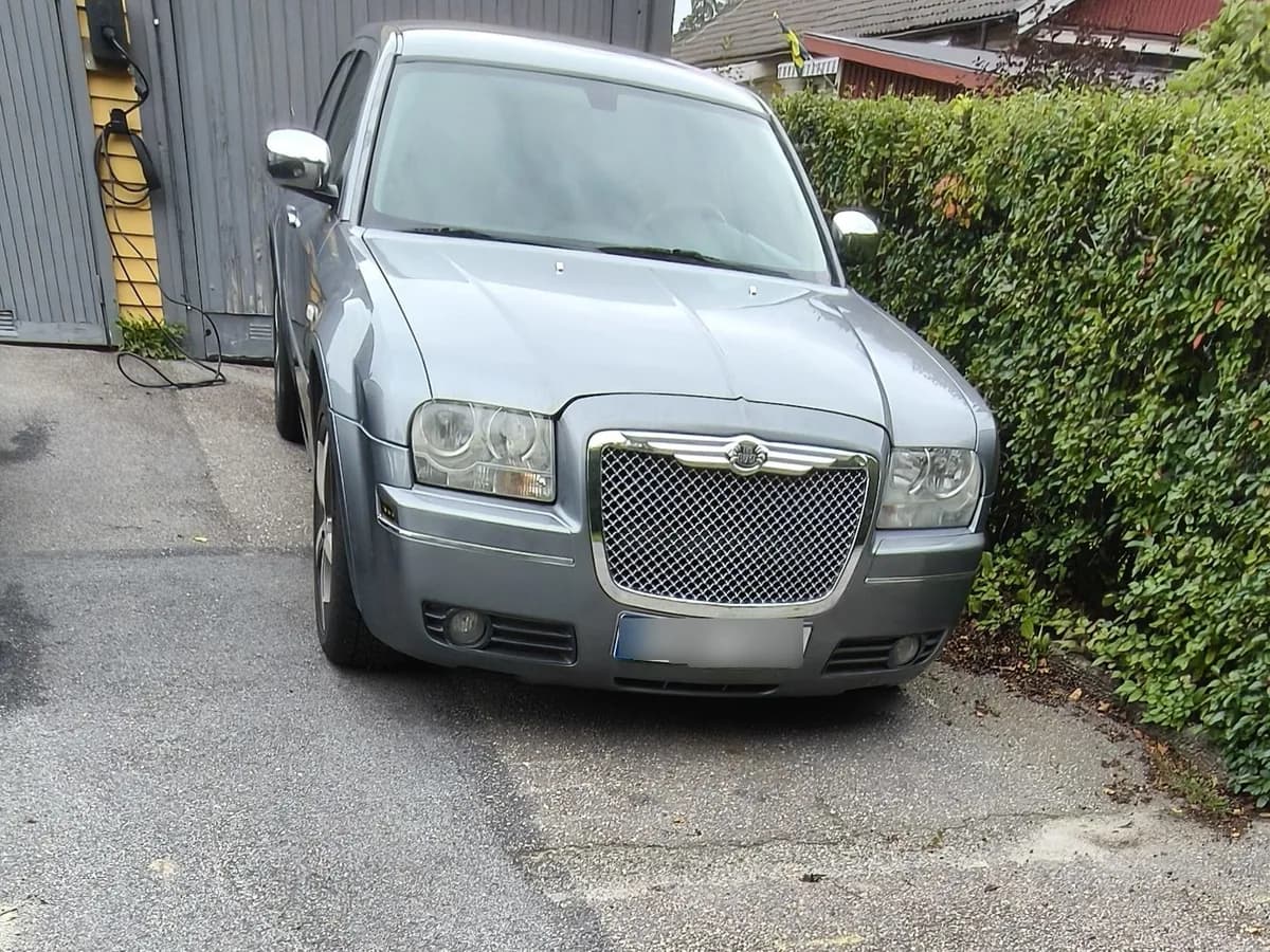 300 300C Sedan 2004