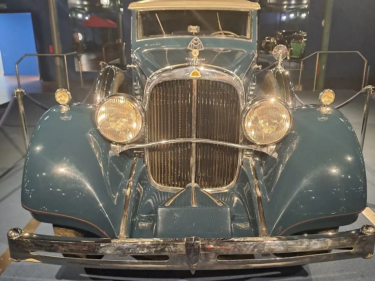 Chrysler Series 75