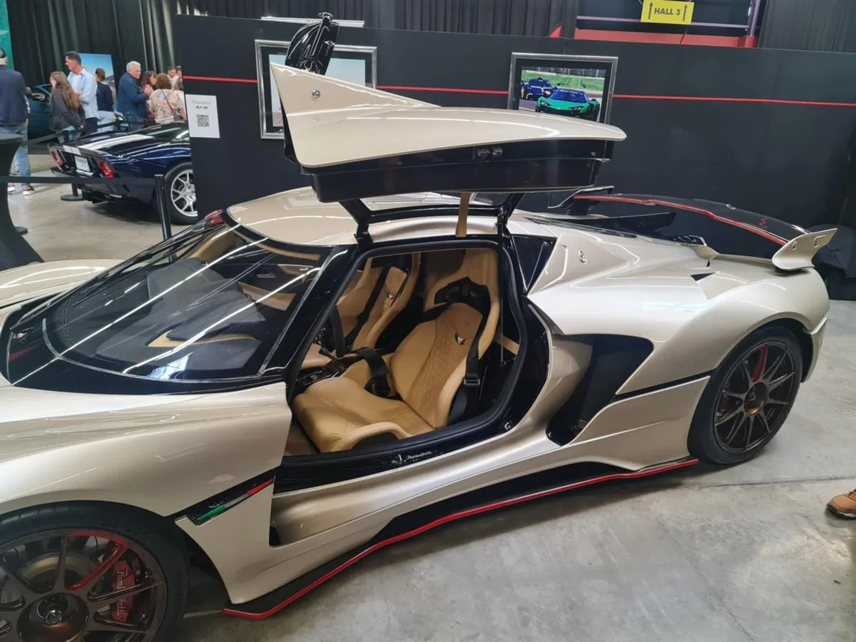 Koenigsegg Agera Base