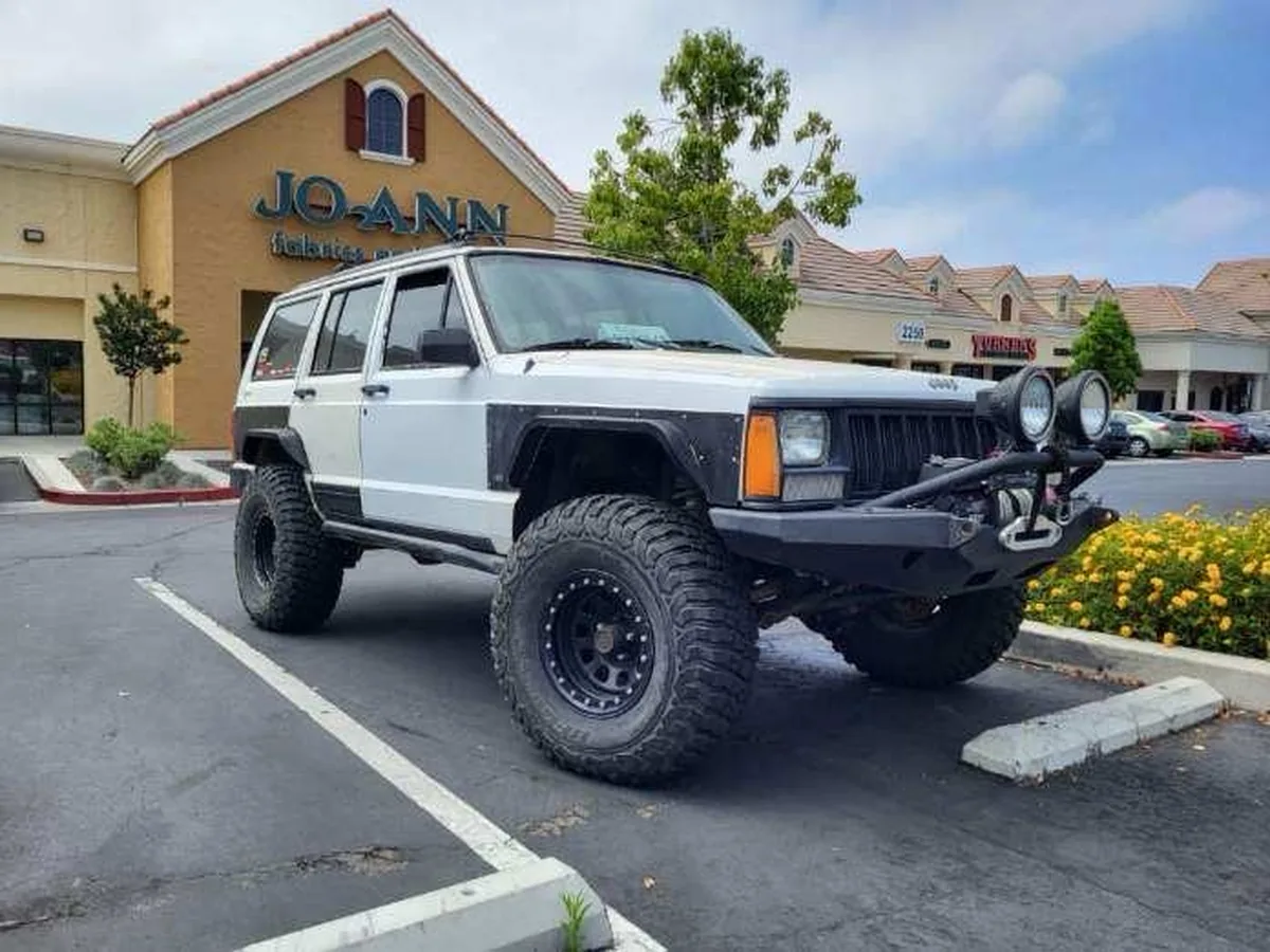 Jeep Cherokee