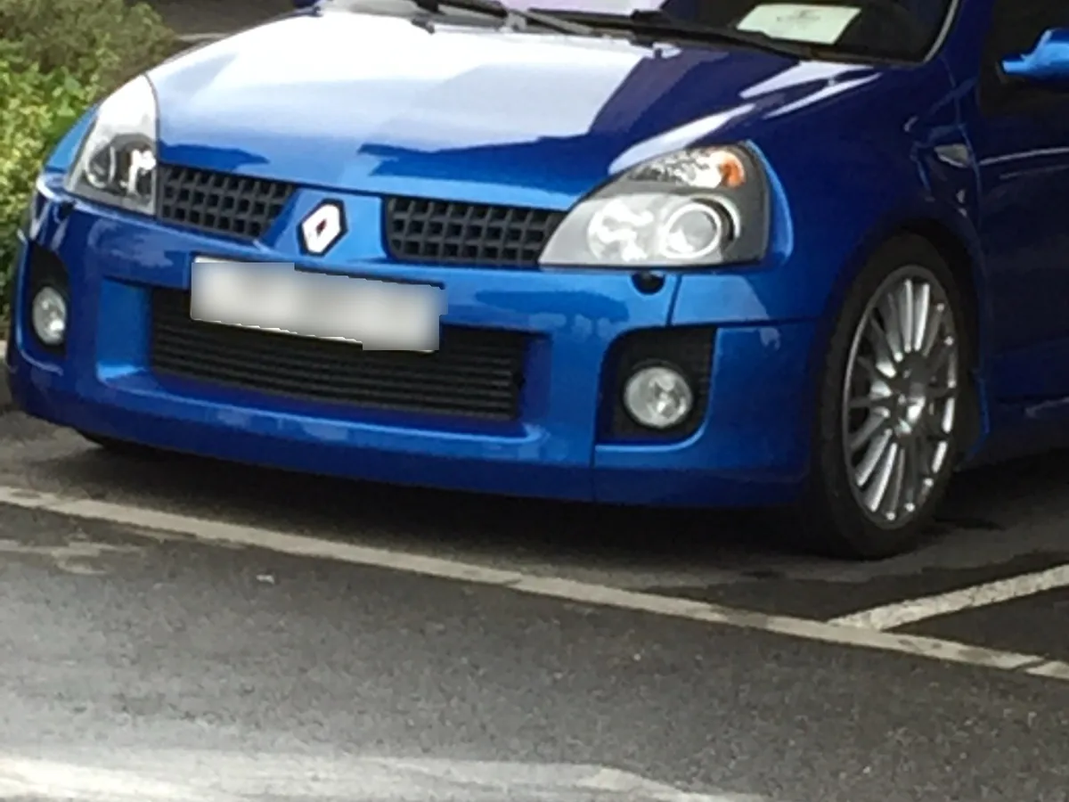 Renault Clio V6