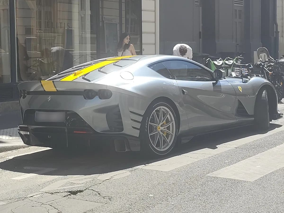 812 Competizione