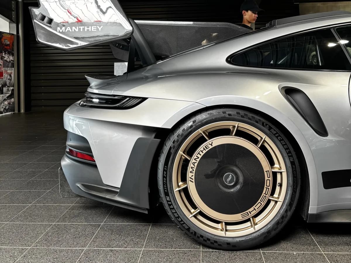 Porsche 911 GT3 RS Manthey 2023