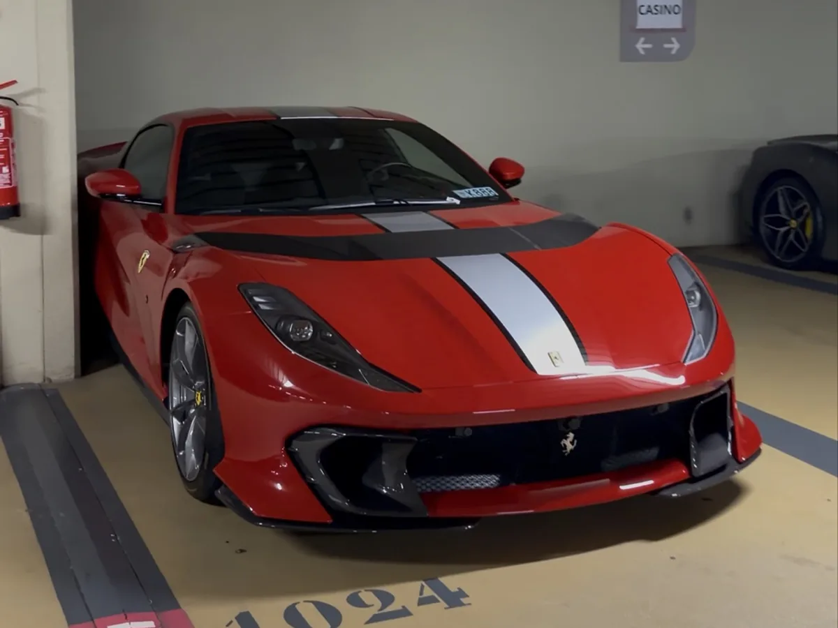 Ferrari 812 Competizione