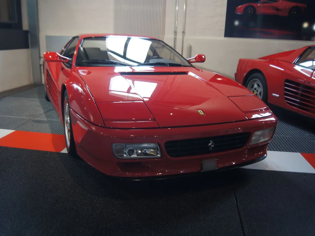 Ferrari 512