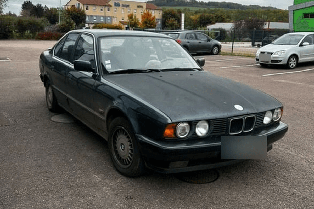 BMW M635CSi ( E24 )